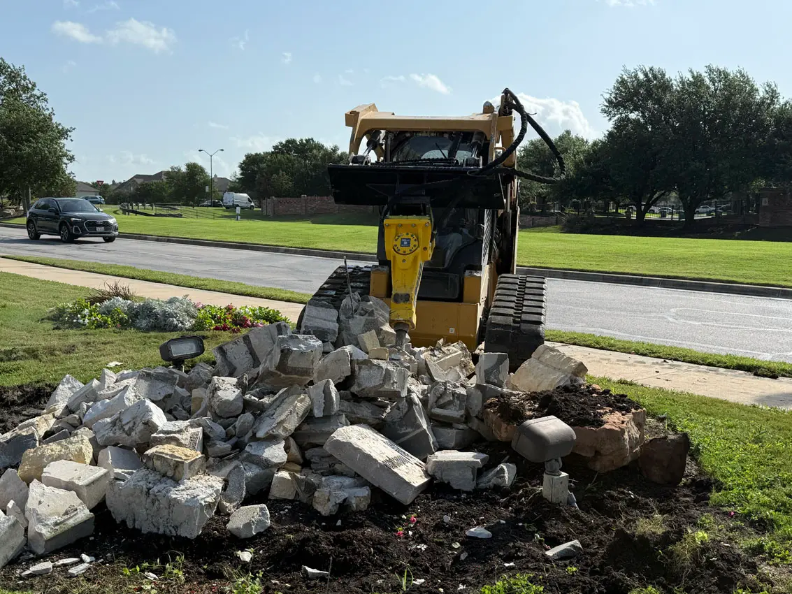 Demo & Hauloff services in Bertram, TX